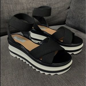 SOLD Steven by Steve Madden platform sandals sz7